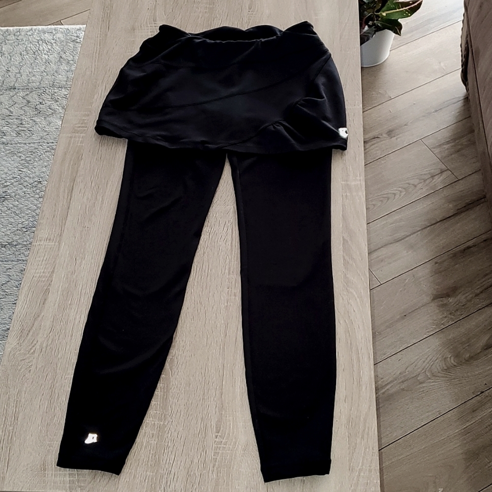 Skirt Sports.Skirt/pants. Small.